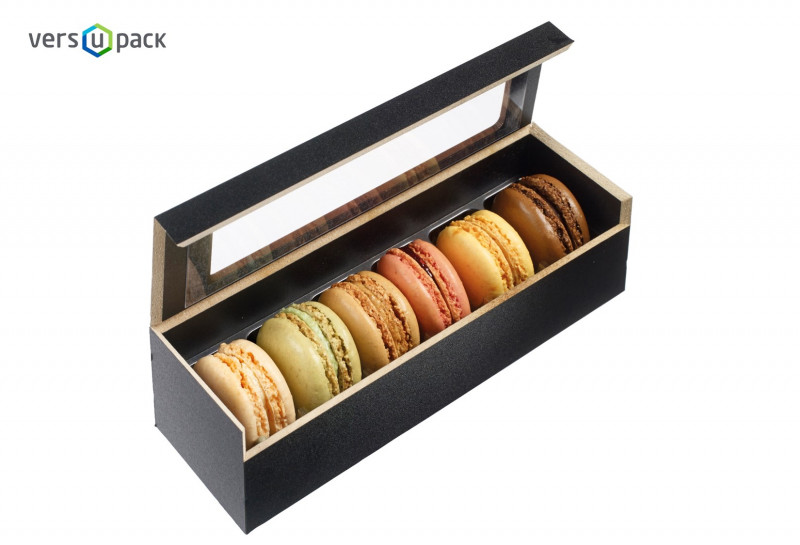 Wooden box for macaroons and pastry.