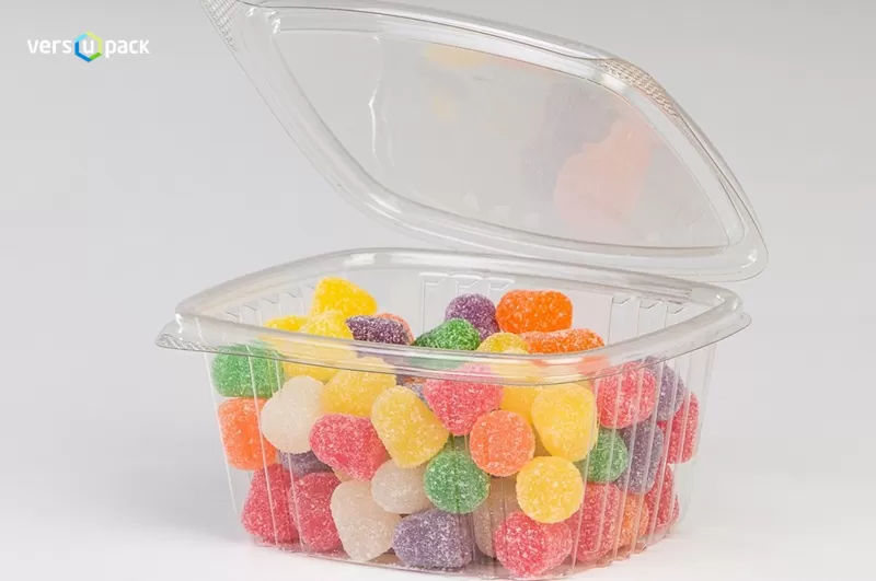 Disposable containers for bakeries. Disposable food packaging for salads, candies and desserts.