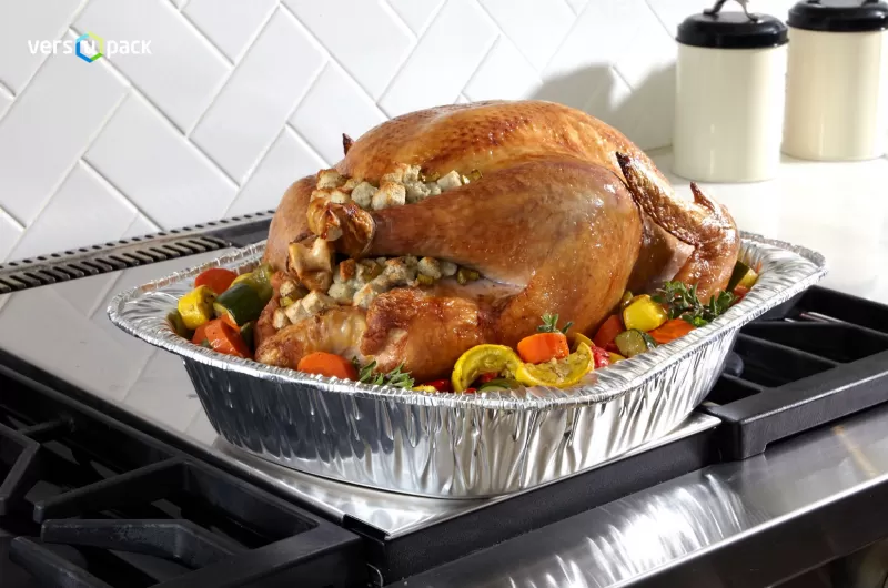 Disposable turkey roasting pan, Single-use Oval Turkey Roasting Pan with Domed Lid.