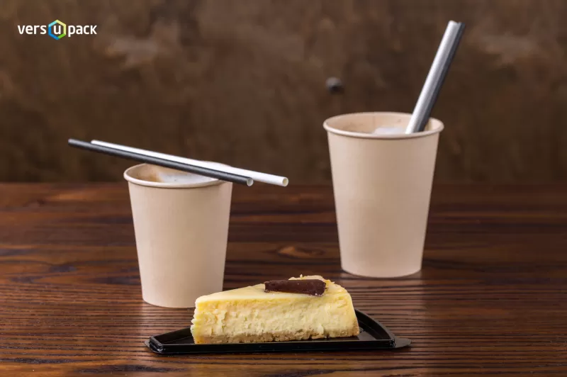 Sustainable paper drinking straws, eco-friendly cocktail straws made of paper and bamboo paper cups