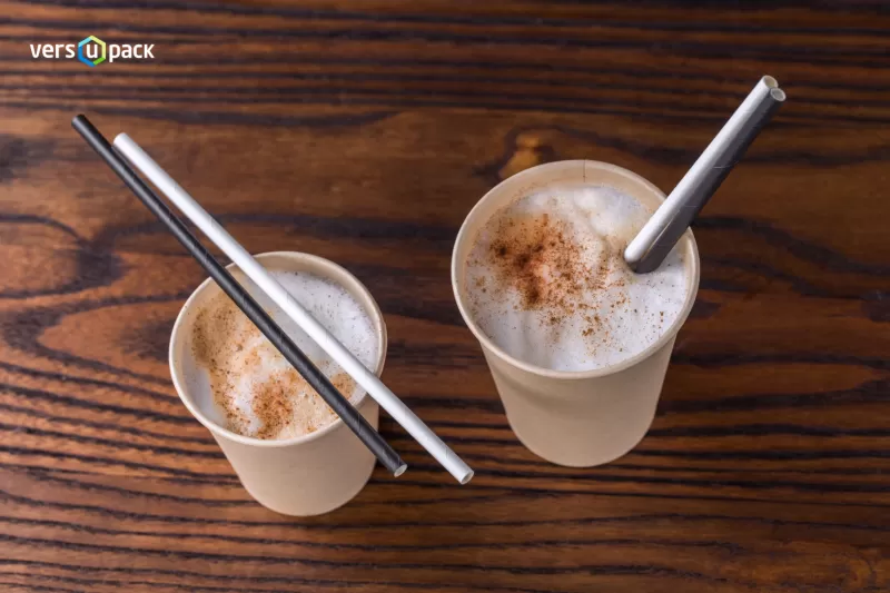 Cocktailrietjes voor eenmalig gebruik en bamboe hete papieren bekers, wegwerp rietjes