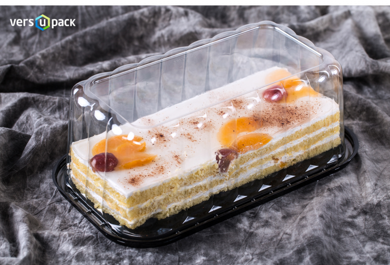 Plastic display cake carrier. Compostable cake and tart containers.