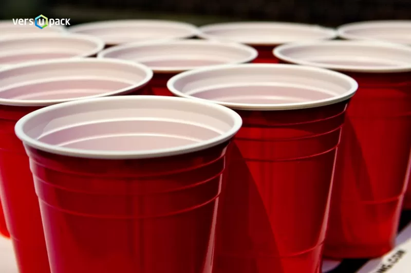 Одноразовые стаканы для вечеринок, одноразовые красно-белые стаканчики для коктейлей и пива