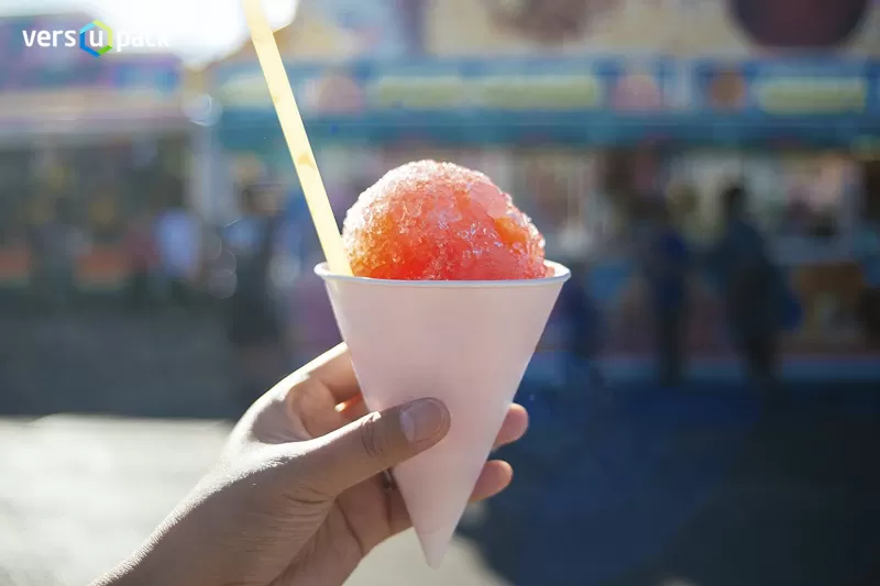 Paper water cones for desserts and ice cream